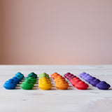 Alle 36 Stück Grapat "Rainbow Flowers" farblich sortiert in einem 6 mal 6 Quadrat aufgelegt.